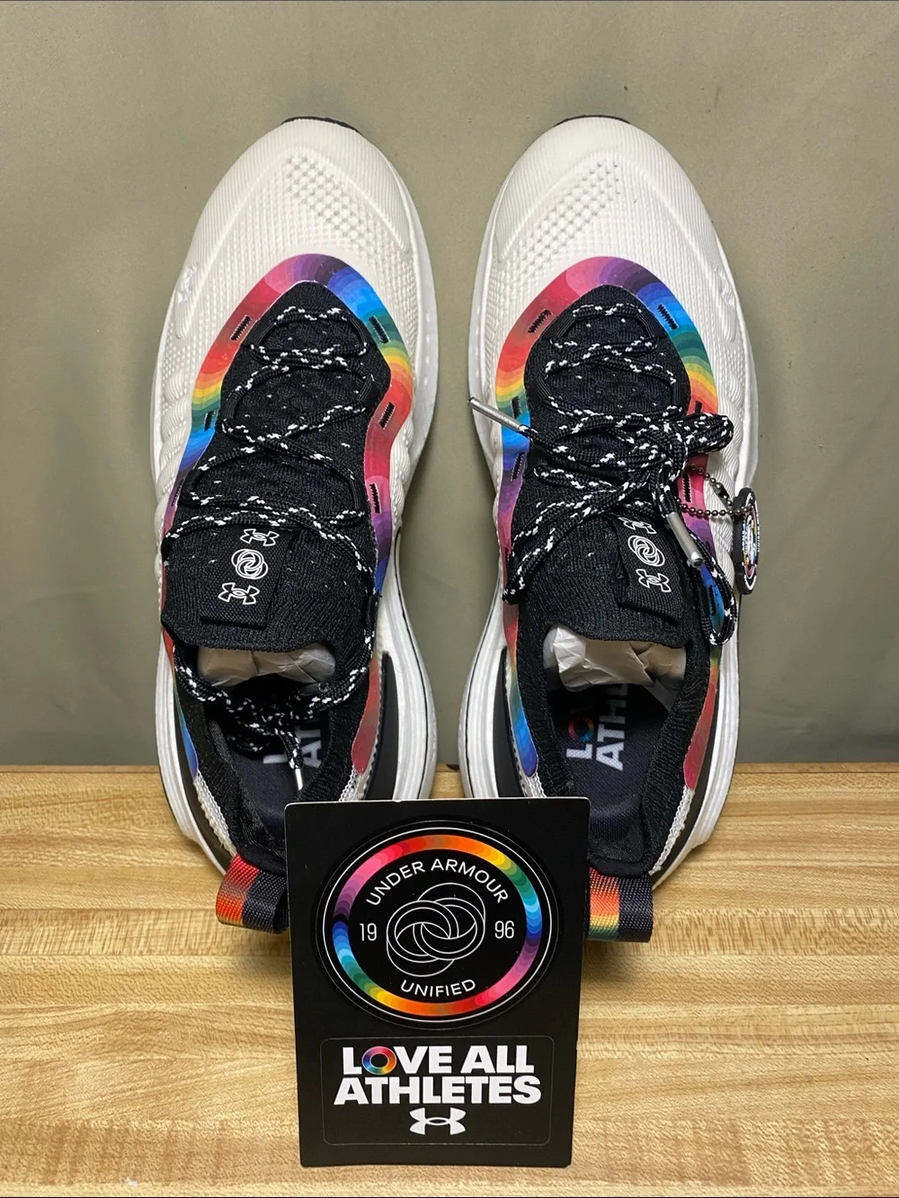 Under Armour UA U Phantom 4 Pride Shoes Unisex Wht/Blk Men’s 9/ WMNS 10.5 NWOT